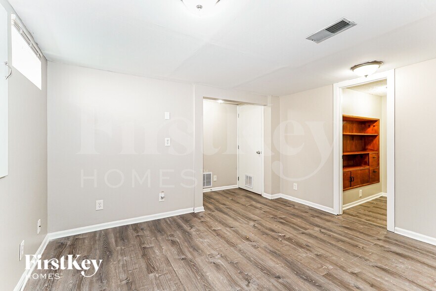 Building Photo - 7272 Moonbay Ct
