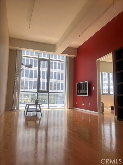 Building Photo - 175 S Lake Ave