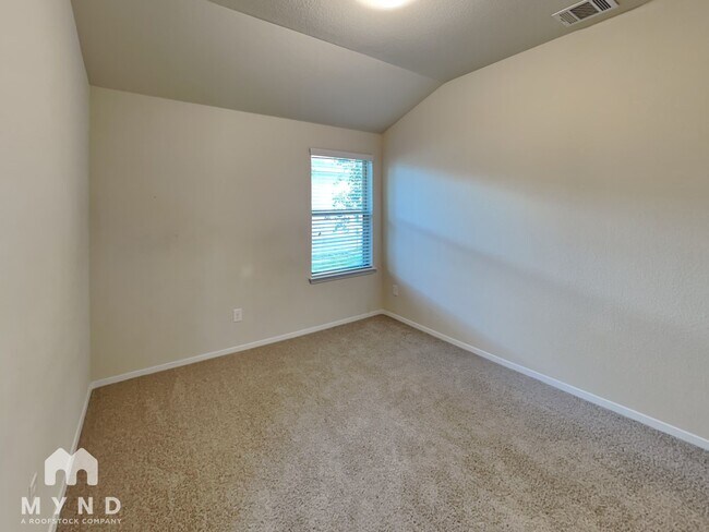 Building Photo - 20216 Boggy Ford Rd