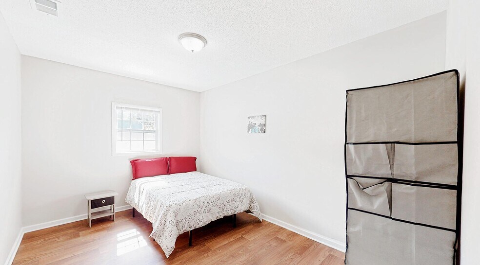 Building Photo - 4808 Brasac Dr