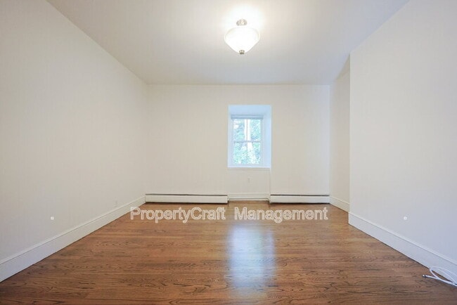 Building Photo - 29 E Springfield St