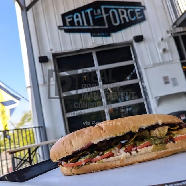 Building Photo - 1242 2nd Ave S