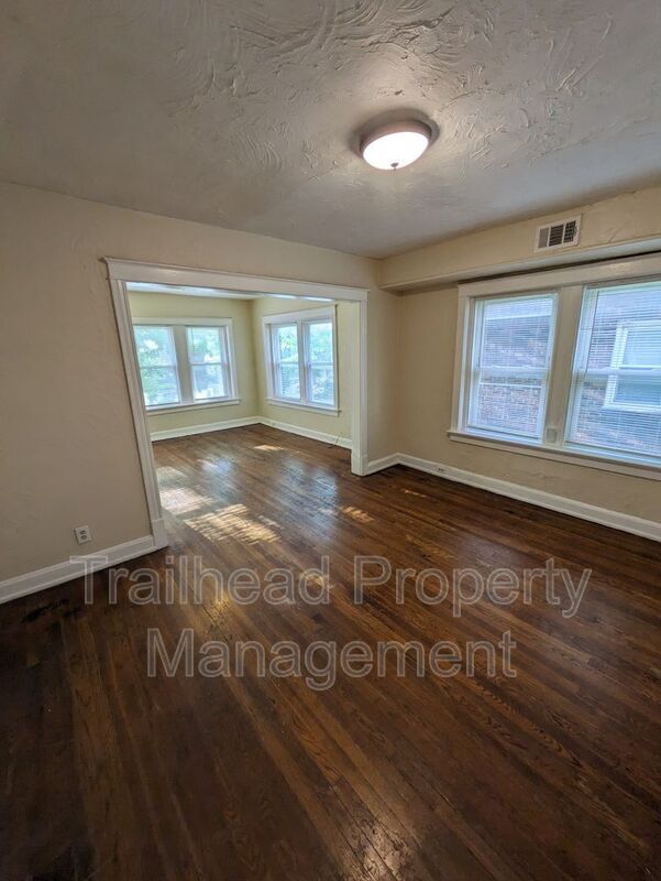 Building Photo - 4002 Warwick Blvd