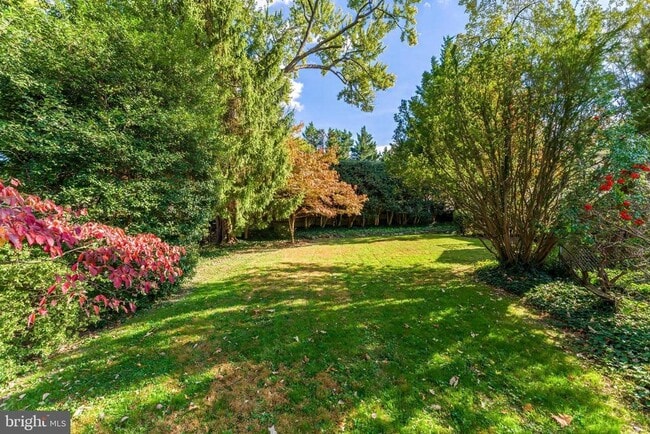 Building Photo - 3867 Chesterbrook Rd