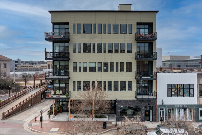 Building Photo - Church and Main