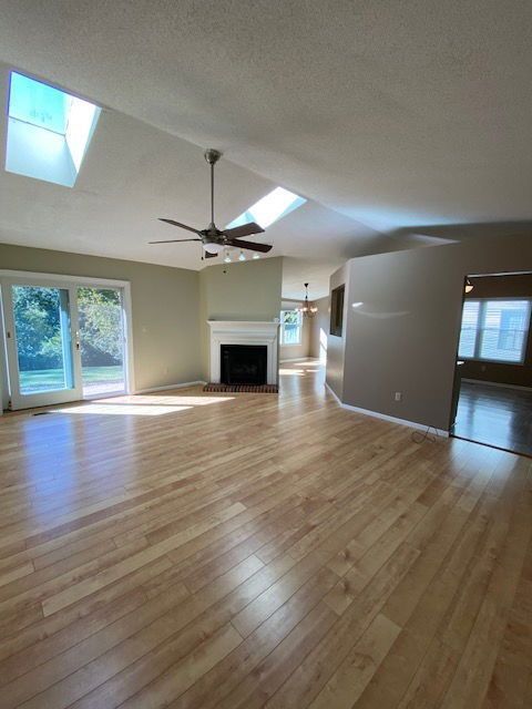 Building Photo - 713 Country Oaks Ln