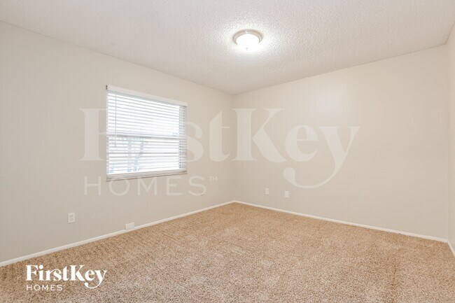 Building Photo - 7039 Pecan Ct