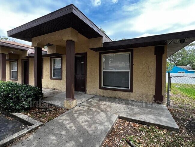Primary Photo - 966 22nd Ave S