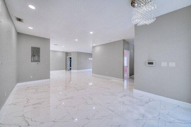 Building Photo - 14803 NW 87th Pl