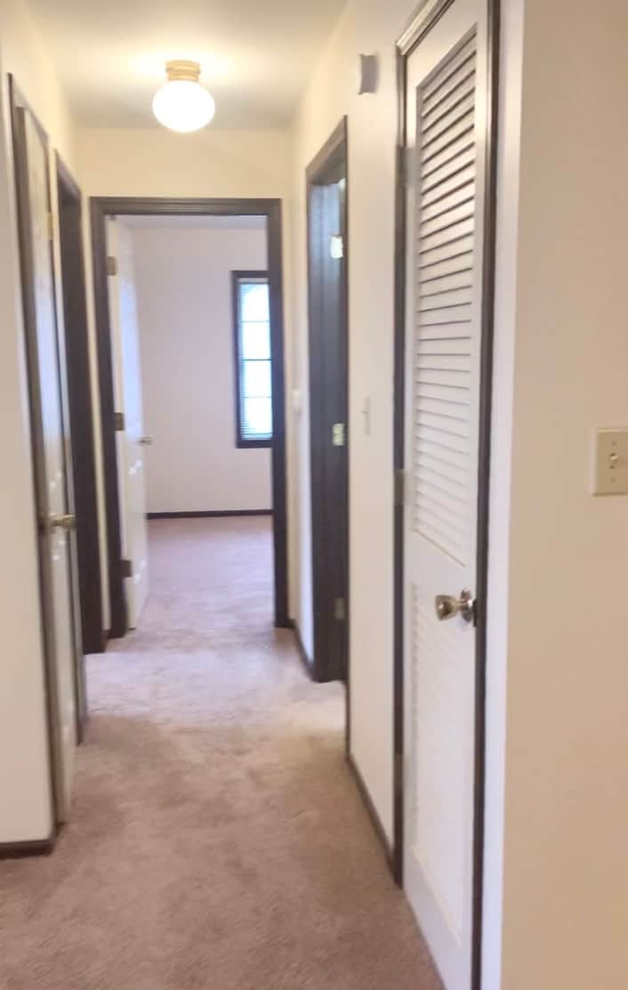 Building Photo - 1100 W High St