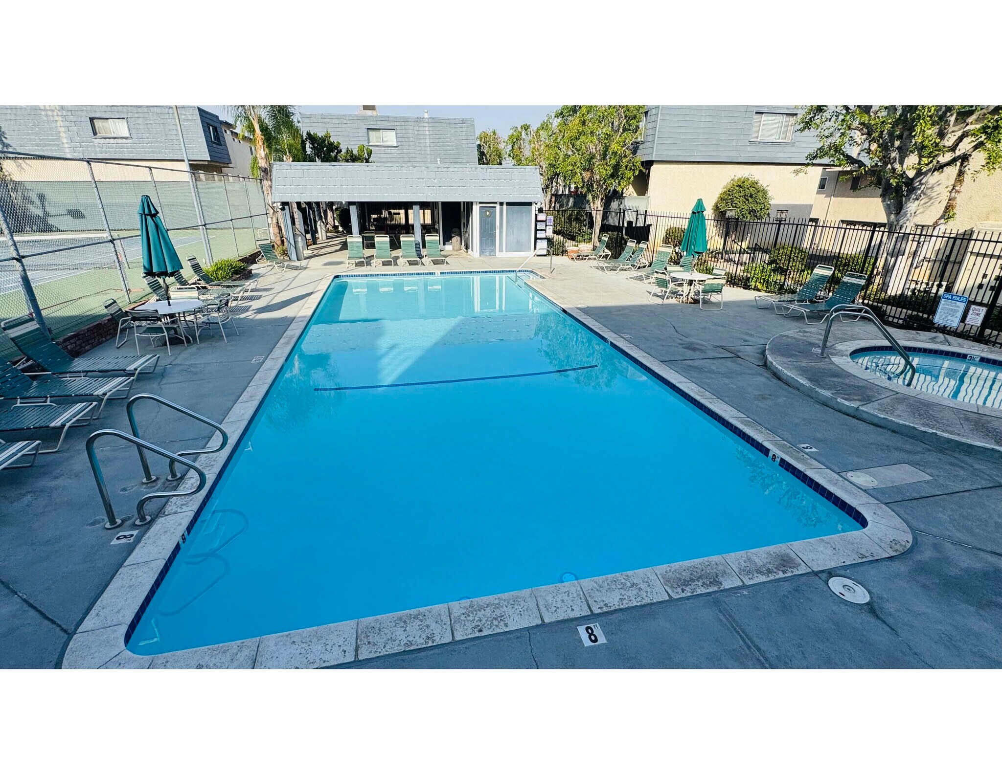 Building Photo - 18550 Hatteras St