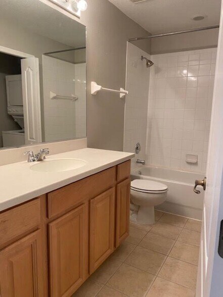 Bathroom 1 - 13055 Tigers Eye Dr