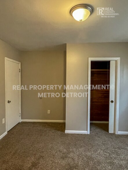 Building Photo - 15349 Prest St