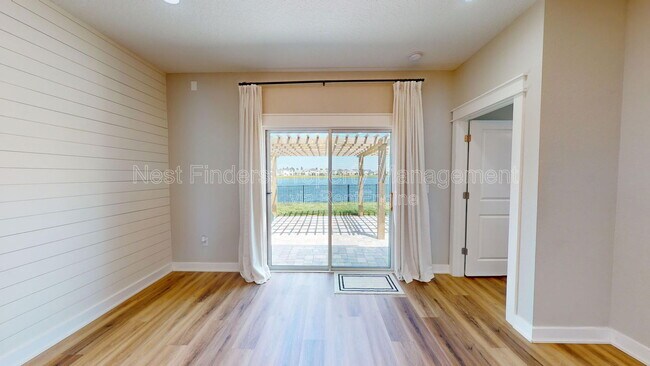 Building Photo - 257 Windermere Way
