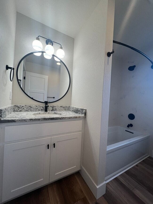 Building Photo - Charming three bedroom townhouse in the heart of Talent! | Available Mid May