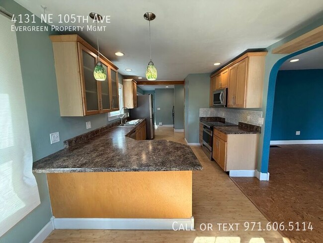 Building Photo - 4131 NE 105th Ave