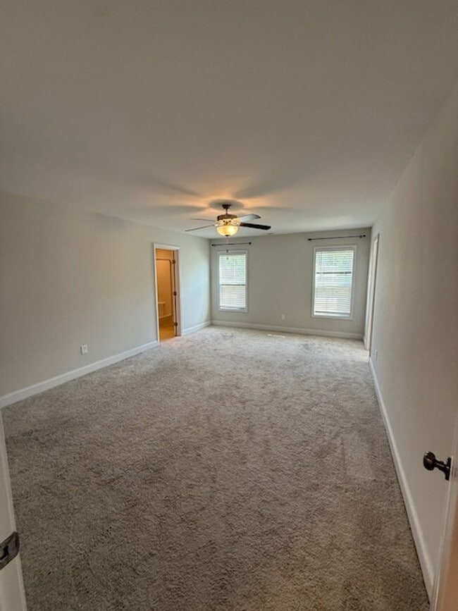 Building Photo - Fieldstone Crossing