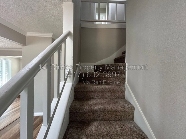 Building Photo - 1516 Oakridge Ct W