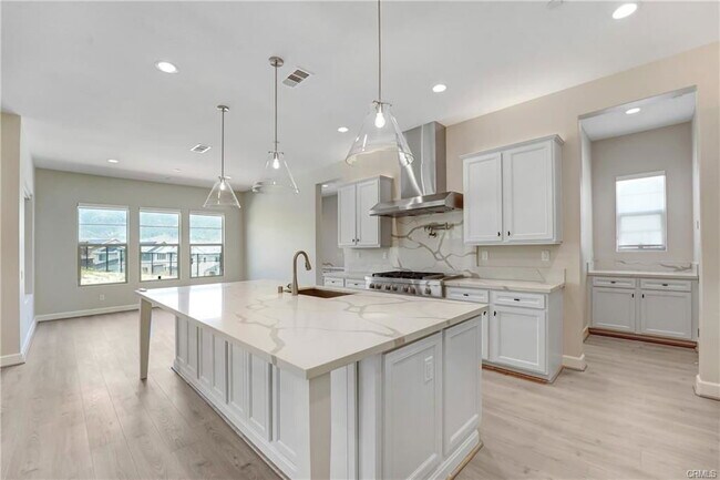 Building Photo - 21201 Wild Flower Wy