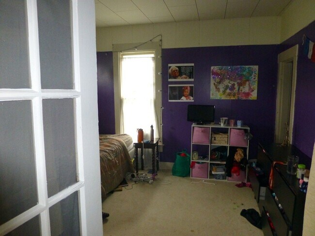 Building Photo - Pre-lease September - 5Bd/1Ba