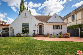 Building Photo - 152 S Wetherly Dr