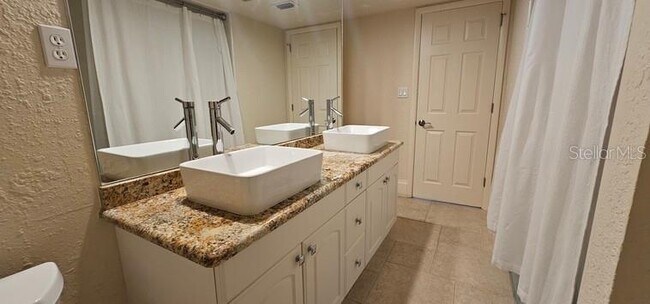 Building Photo - 2871 Coral Way