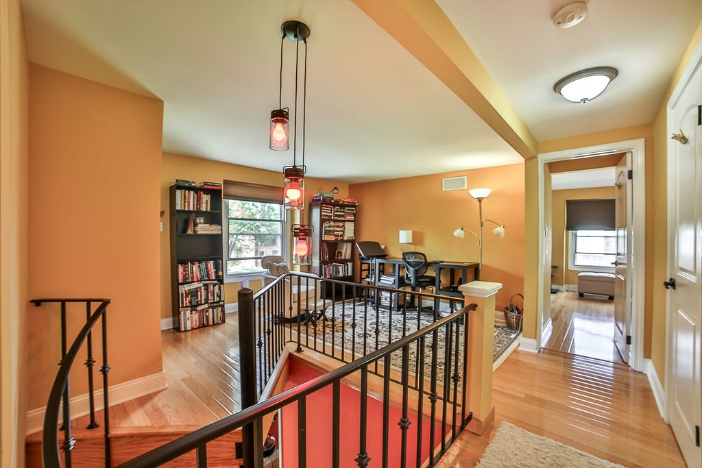 Building Photo - 32 Bernhardt Dr