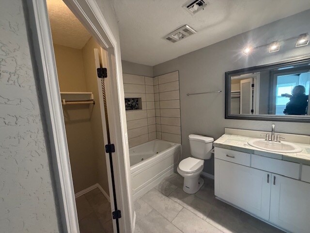 Building Photo - 5056 Clear Springs Dr