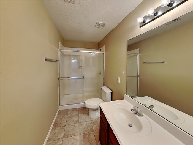 Building Photo - 15326 Boulder Hollow Ln