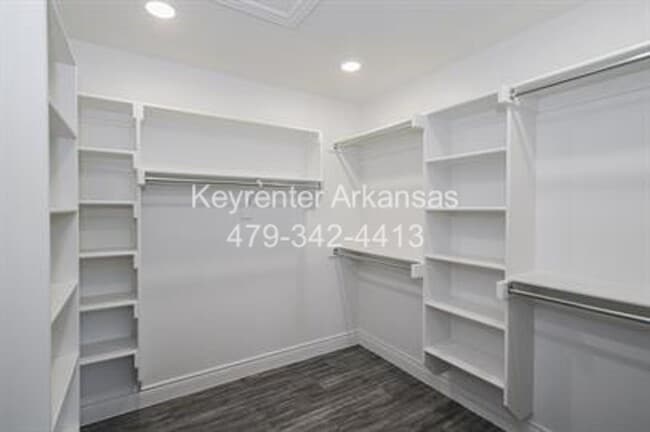 Building Photo - Awesome home with great location in Rogers