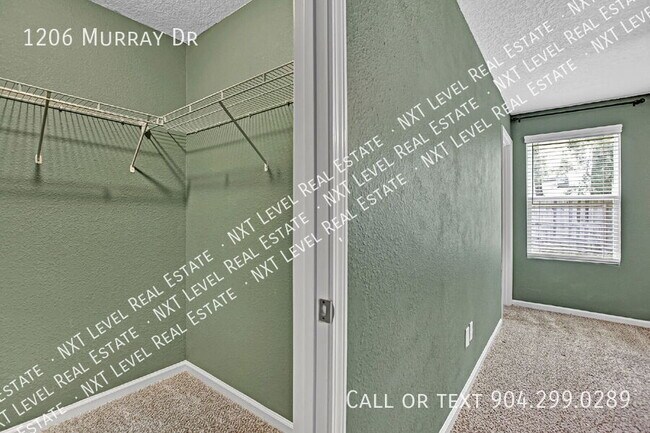 Building Photo - 1206 Murray Dr