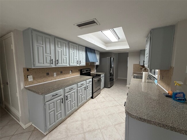 Building Photo - 16914 Clan MacGregor Dr