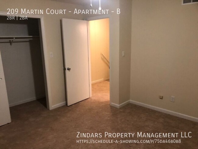 Building Photo - 209 Martin Ct