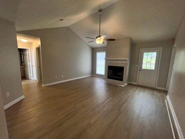 Building Photo - 6048 Buxton Dr
