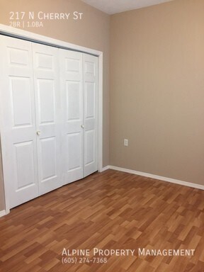 Building Photo - 2 Bedroom Twinhome For Rent in Lennox, SD!!