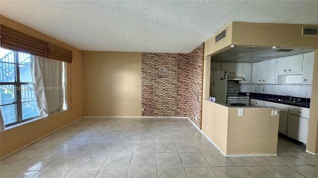Building Photo - 2901 NW 47th Terrace