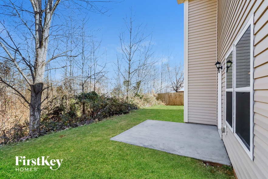 Building Photo - 2080 Lake Vista Drive