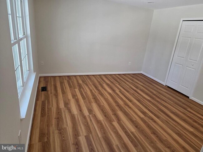 Building Photo - 10217 McKean Ct