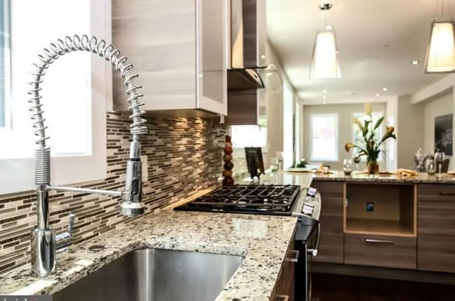 Building Photo - 811-818 8th St NE