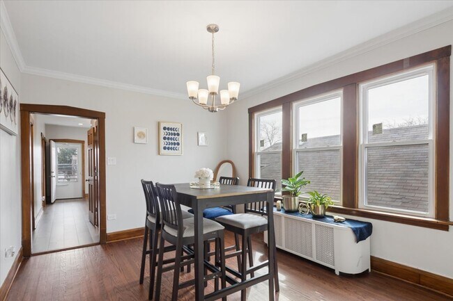 Building Photo - 1341 Ridgeland Ave