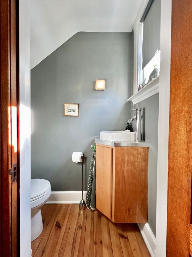 Building Photo - Victorian Gem in the Heart of Downtown – F...