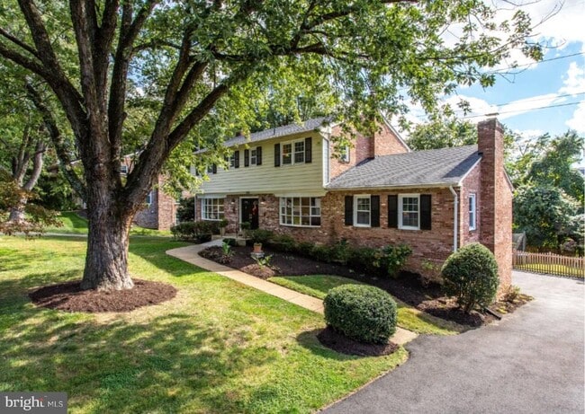 Building Photo - 7811 Falstaff Rd
