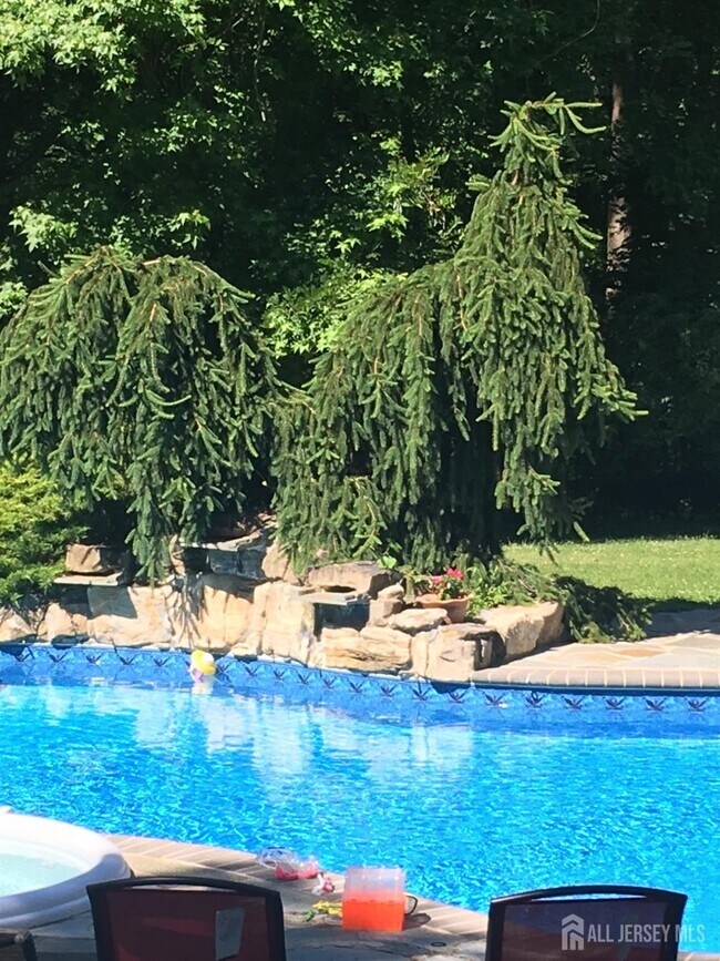 Building Photo - 124 Taylors Mills Rd