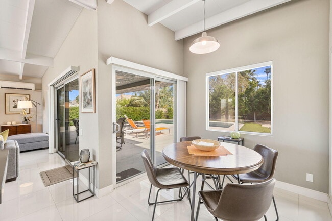 Building Photo - 73409 Little Bend Trail