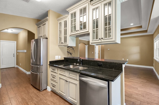 Building Photo - 6791 Flintwood St