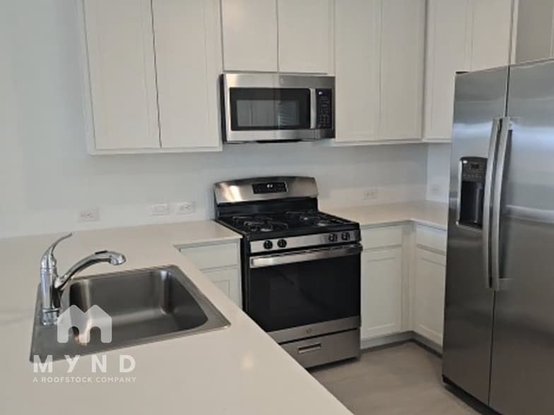 Building Photo - 539 River Run Wy