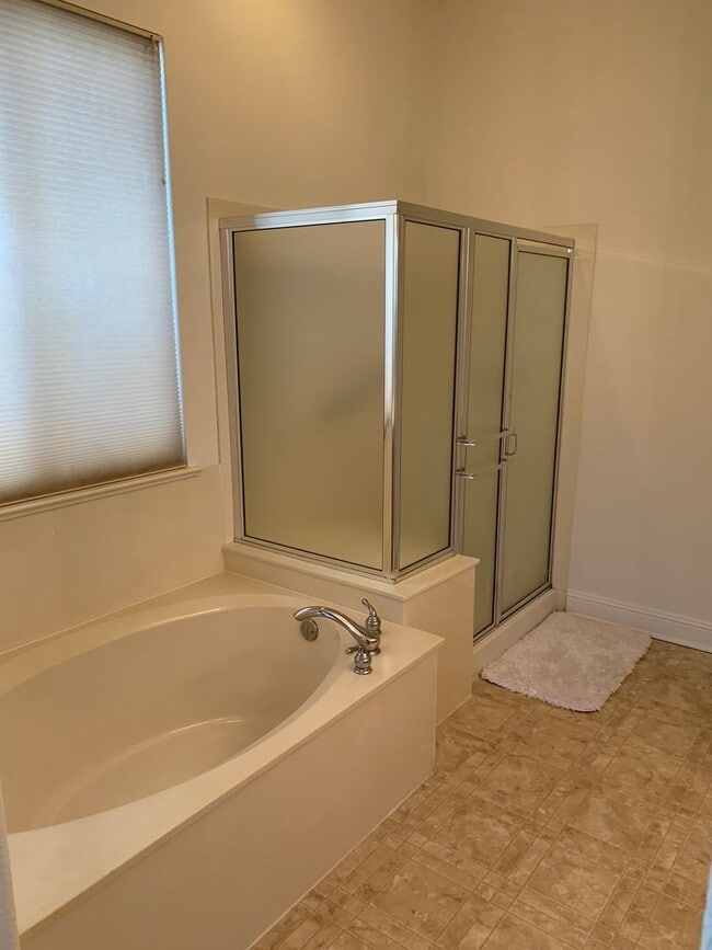 Building Photo - Beautiful Brentwood Summerset 4 Home (55+ living) - 2 Bedroom, 2 Bath