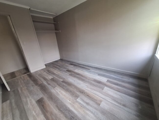 Building Photo - Affordable 3 Bedroom Duplex