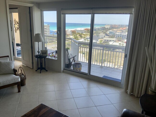 Building Photo - 725 Gulf Shore Dr