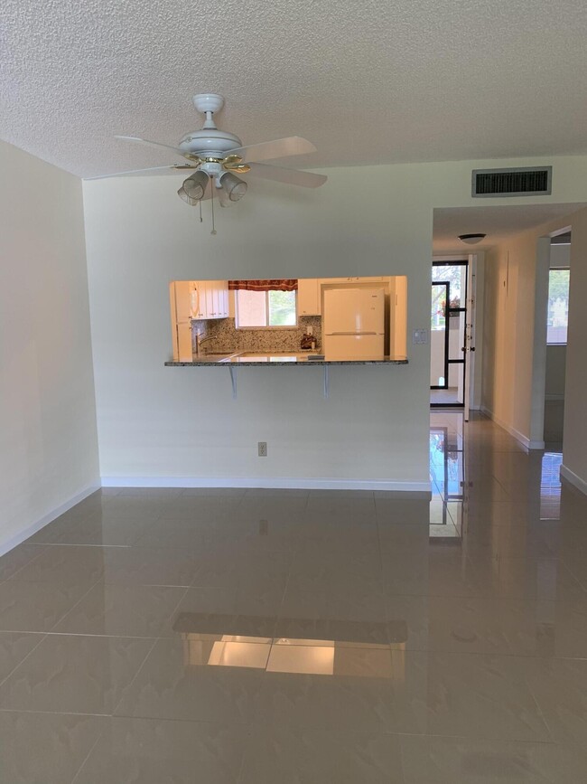 Building Photo - 3212 Strawflower Way